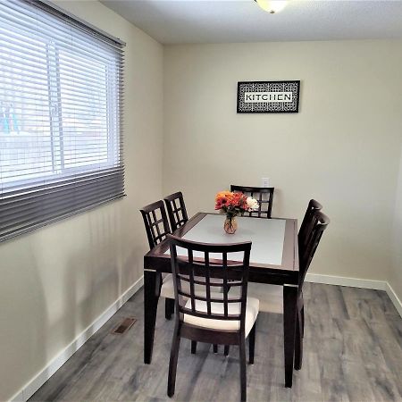 Cozy 4 Bedroom Townhouse - Peaceful Feel Of Home Winnipeg Buitenkant foto