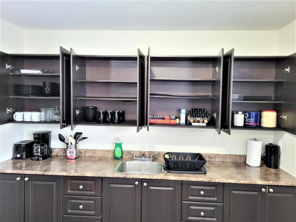 Cozy 4 Bedroom Townhouse - Peaceful Feel Of Home Winnipeg Buitenkant foto